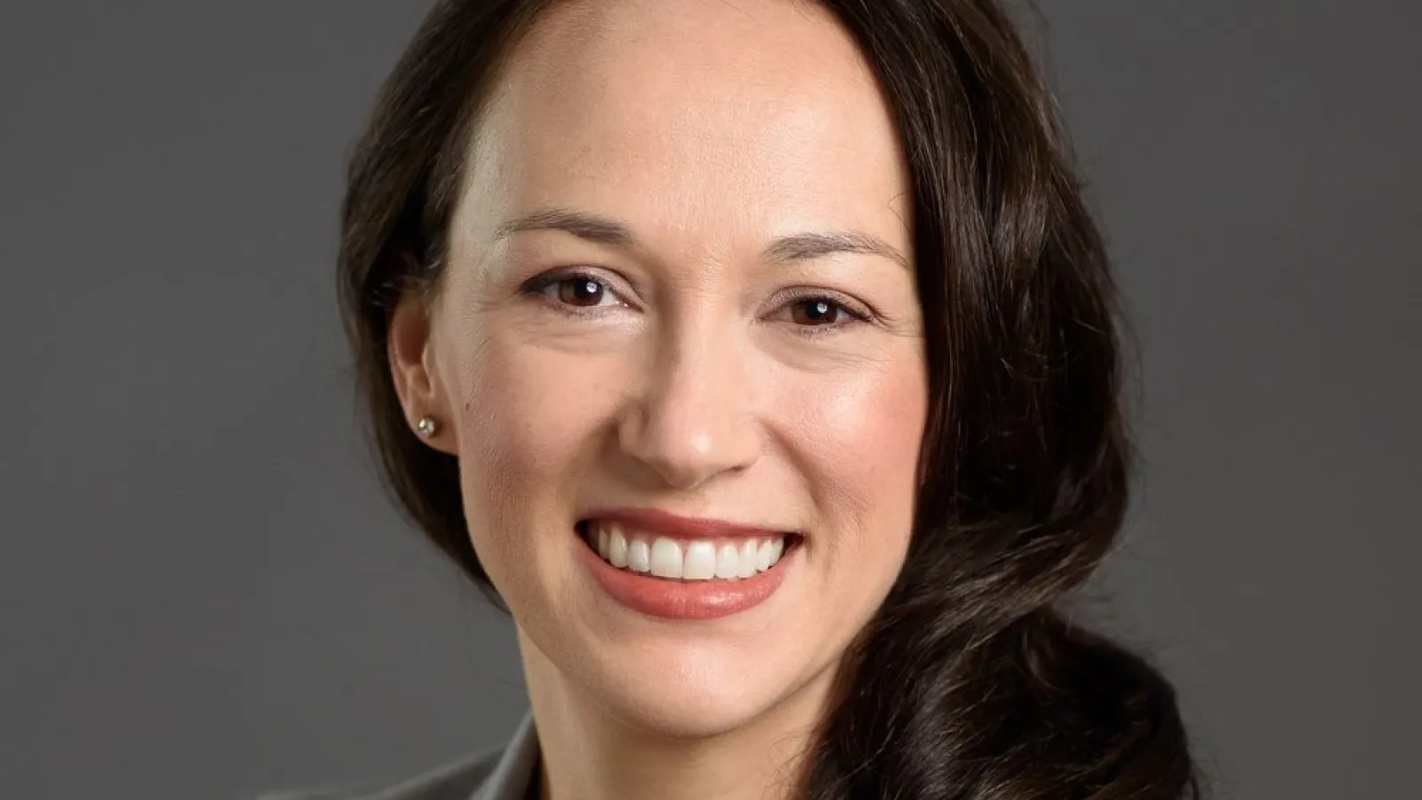 Kristen Lindquist Head shot
