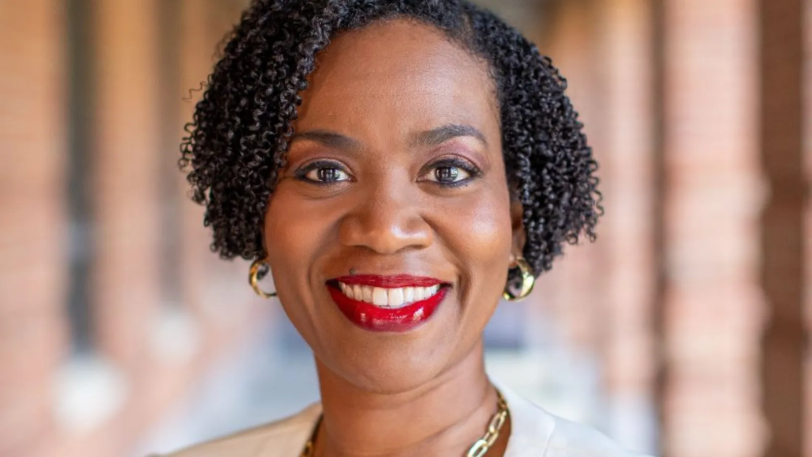 Dr. Tracy Dumas