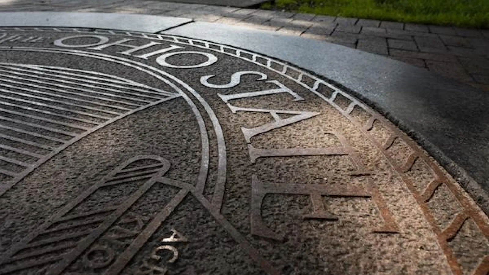 Ohio State seal on the ground in the Oval