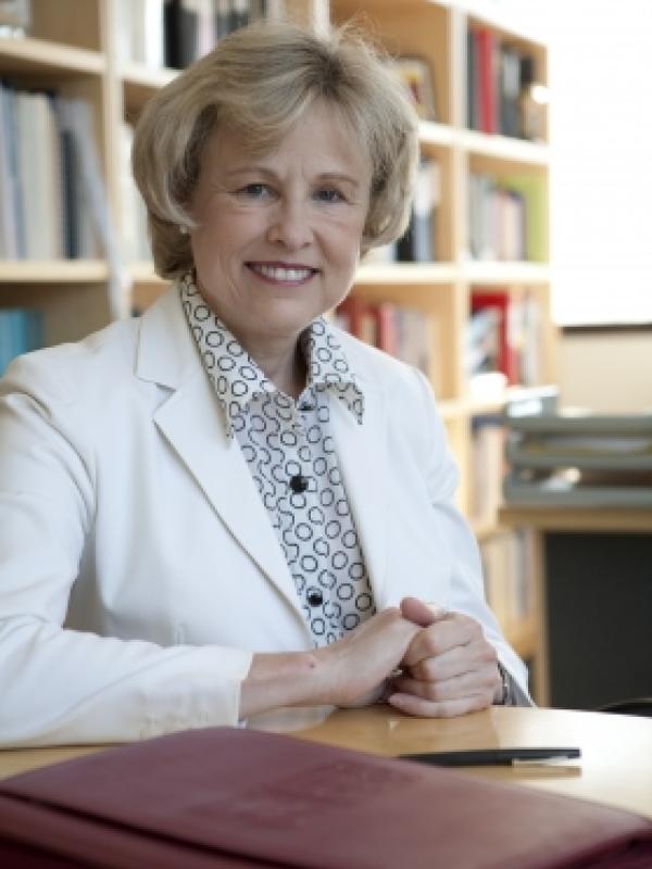 Dr. Barbara Andersen